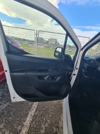 Peugeot Partner 2021