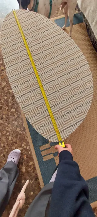 Mesa centro ovalada con forro decorativo