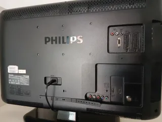 TV LED Philips 32 PFL5604 + Mando original.