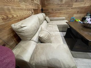 Sofá cheslong beige casi sin uso