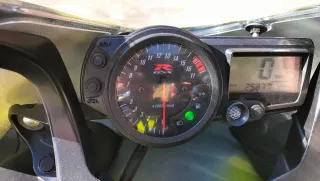 Suzuki GSX Amarilla Deportiva Manual