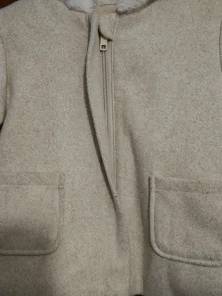 Abrigo beige hasta 18 meses