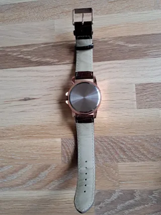 Reloj de pulsera hombre marrón y dorado