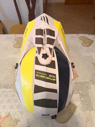 Casco Motocross MT Falcon T-S Amarillo
