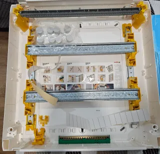 Cuadro Eléctrico Superficie Blanco cn puerta Nuevo