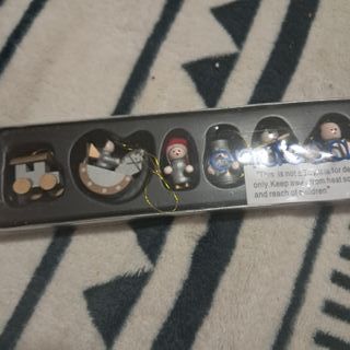 Figuras navideñas sin estrenar