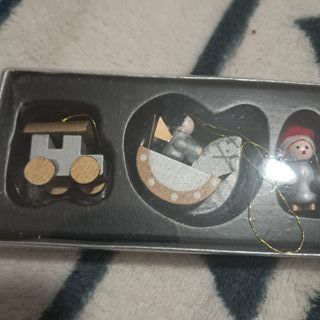 Figuras navideñas sin estrenar