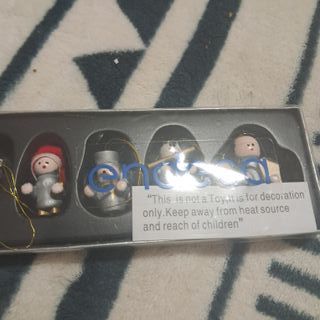 Figuras navideñas sin estrenar