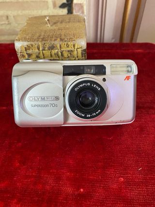 Olympus Superzoom 70G Cámara Analógica