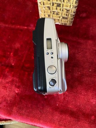 Olympus Superzoom 70G Cámara Analógica