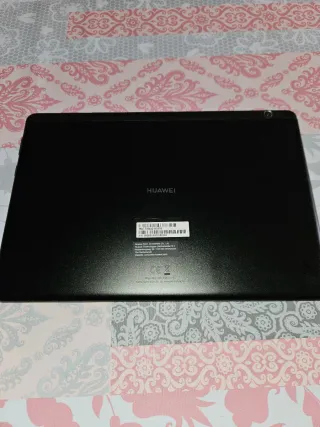 Tablet Huawei Negra con Funda Azul