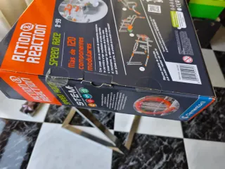 Juego NUEVO Clementoni Action & Reaction Speed Rac