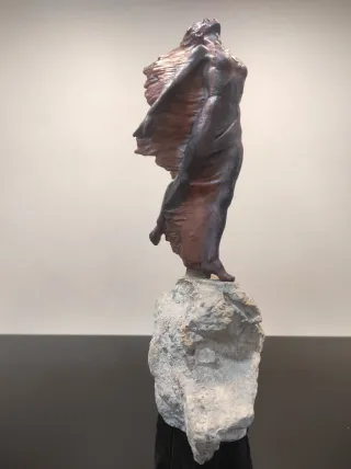 Escultura Josep Bofill numerada resina piedra