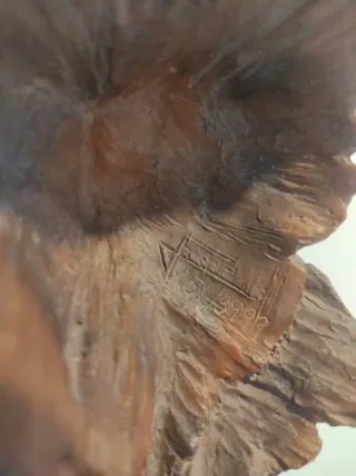 Escultura Josep Bofill numerada resina piedra