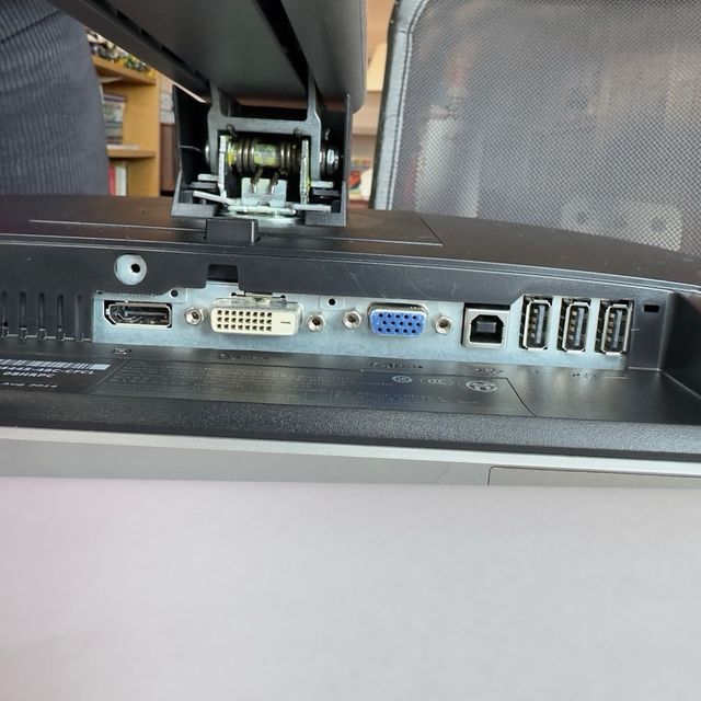 Monitor Dell 20 pulgadas 1600x900 HD+ 08HRPC