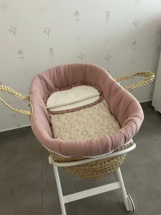 Moisés para bebé con cesta de mimbre