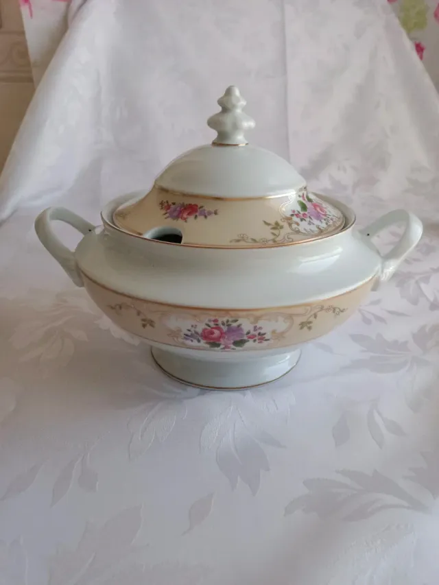 Sopera Capeans porcelana flores dorados