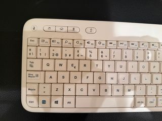 Teclado Inalámbrico Logitech K400 con Touchpad