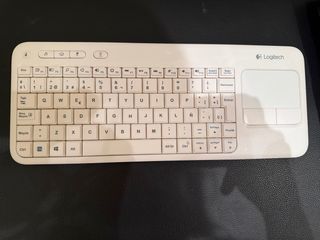 Teclado Inalámbrico Logitech K400 con Touchpad