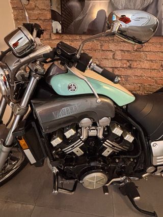 Yamaha VMAX 1200 Clásica