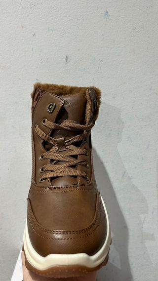 Botas marrones con pelo