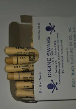 Principios 1900, Yodo Veneno Farmacia botella