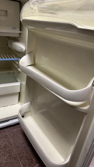 Nevera pequeña Corbero con congelador