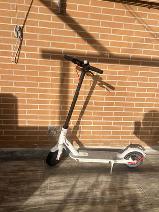 Patinete Eléctrico Xiaomi M365 Blanco