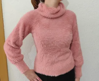 ♨️Jersey rosa peludo cuello alto Mama Licious