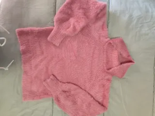 ♨️Jersey rosa peludo cuello alto Mama Licious