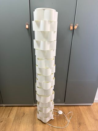 Lámpara de pie IKEA blanca