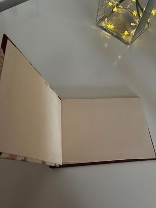 Álbum de fotos floral con cordón