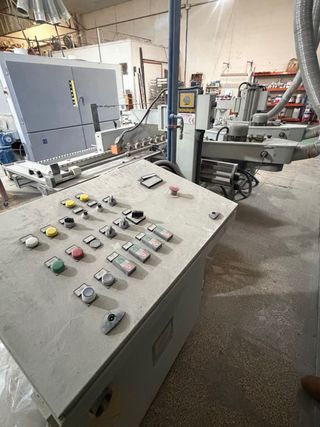 Lijadora de cantos industrial