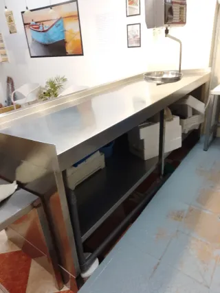 Mostrador acero inoxidable 5 meses