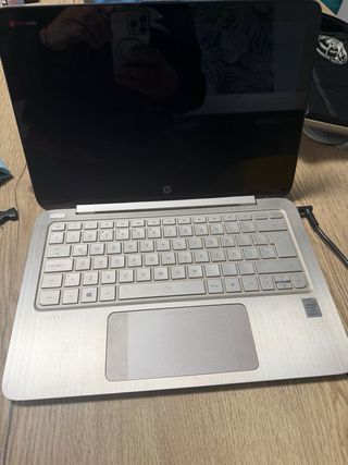 Falla alguna tecla pero el táctil perfecto pantall