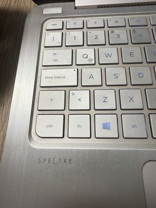 Falla alguna tecla pero el táctil perfecto pantall