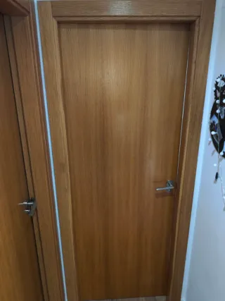 Puerta Roble Maciza 72.5 cm y doble.