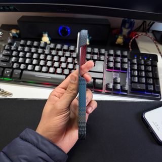 Funda iPhone 17 Pro Max MagSafe Fibra