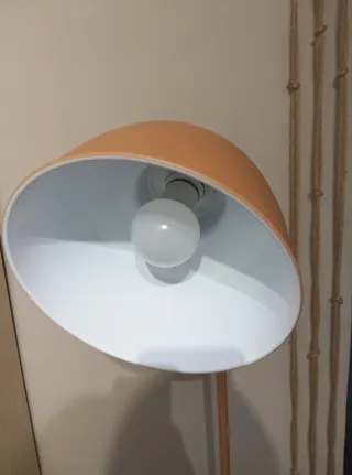 Lámpara de pie direccionable Louise-mostaza