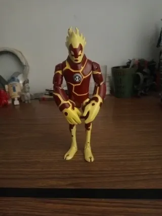 Figura Ben 10 Heatblast