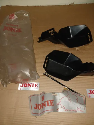 Paramanos Jonie negros motos clásicas