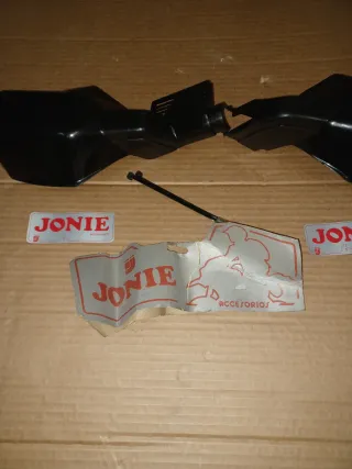 Paramanos Jonie negros motos clásicas