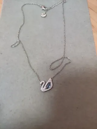 Collar Swarovski Cisne Azul y Plateado