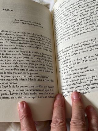 Purga / Purge (Narrativa) (Spanish Edition)