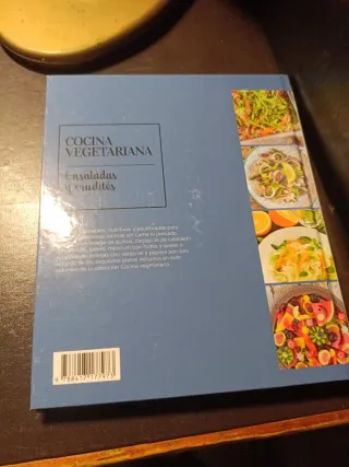 Ensaladas y crudités (Cocina vegetariana) (Span...