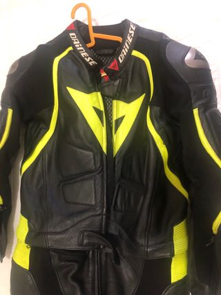 Mono Dainese Talla 52