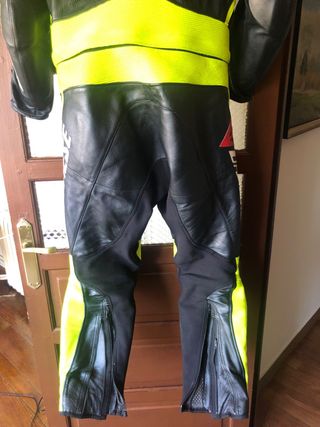 Mono Dainese Talla 52