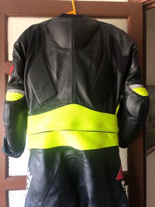 Mono Dainese Talla 52