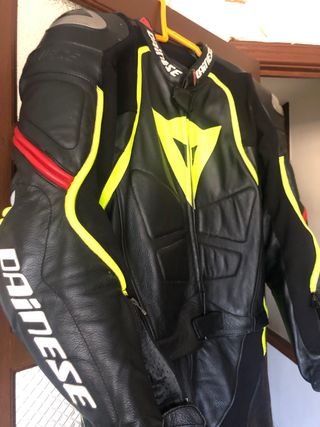 Mono Dainese Talla 52