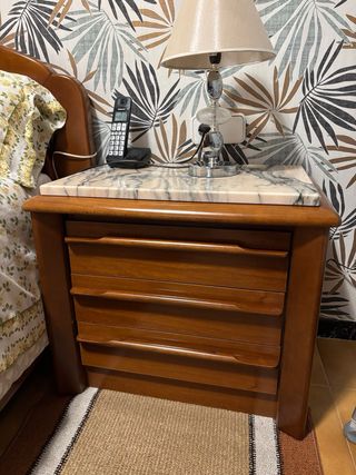 Estructura de cama 135x190, mesitas y tocador